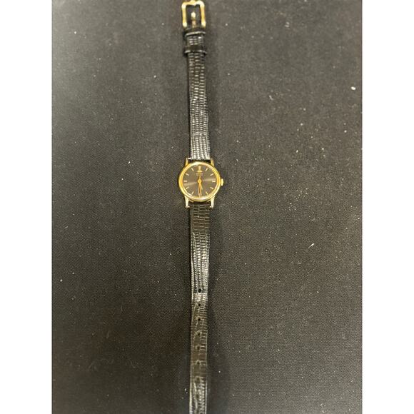 Vintage Seiko 2Y01-0010 Women’s Watch! New Battery! main image 9
